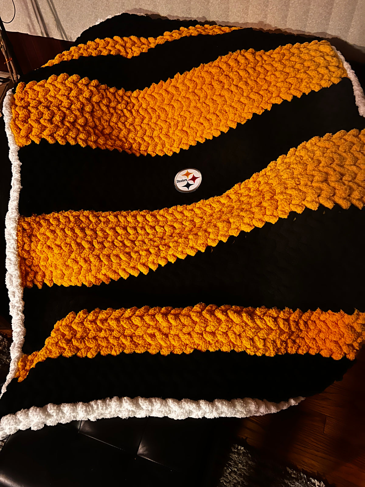 Chunky Knit Blanket – Pittsburgh Steelers